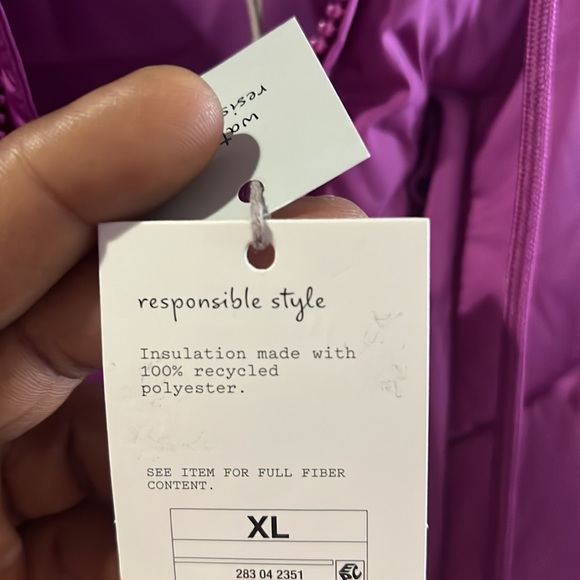 NWT a new day Water Resistant long Puffer Jacket with two pockets and Hoodie - Picture 9 of 11